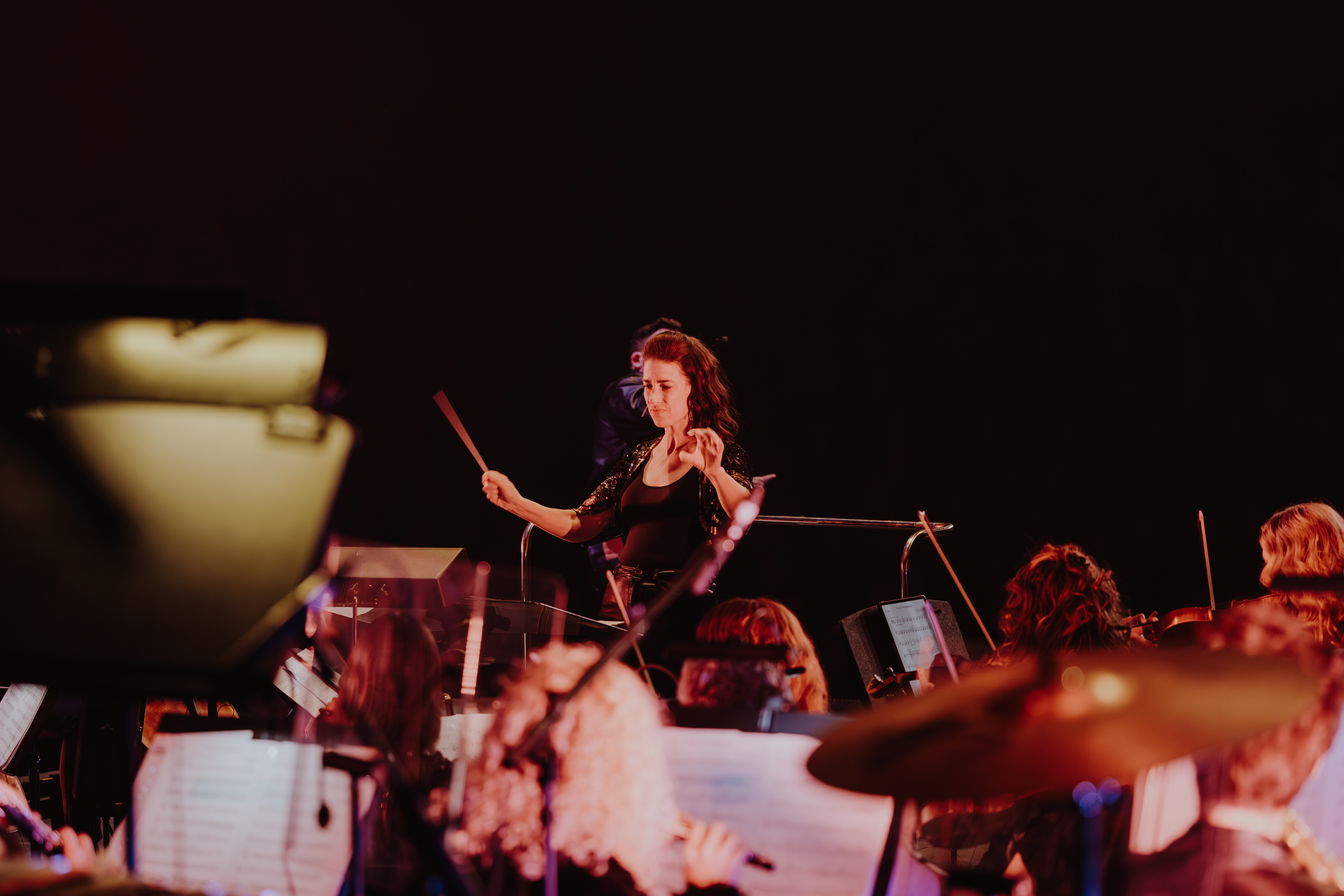 Sara Duhig conducting Perth Symphony Orchestra